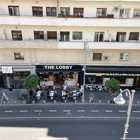 Musical Apartament Apartment Bukares Bagian luar foto