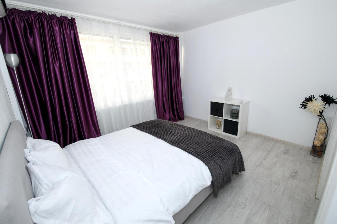 Musical Apartament Apartment Bukares Bagian luar foto