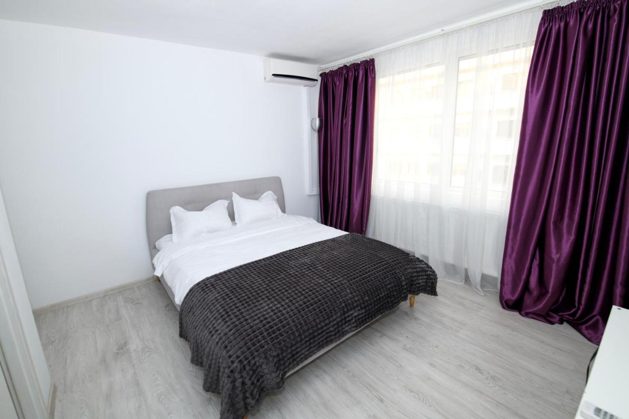 Musical Apartament Apartment Bukares Bagian luar foto