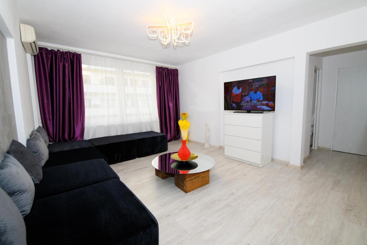 Musical Apartament Apartment Bukares Bagian luar foto